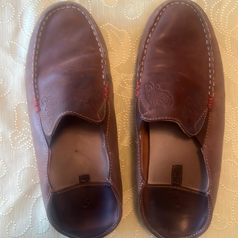 Olukai Nohea Women’s size 10 slip on shoe